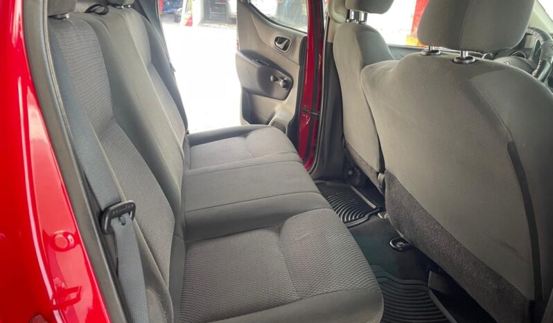 
NISSAN NP300 Doble cabina S con clima full									