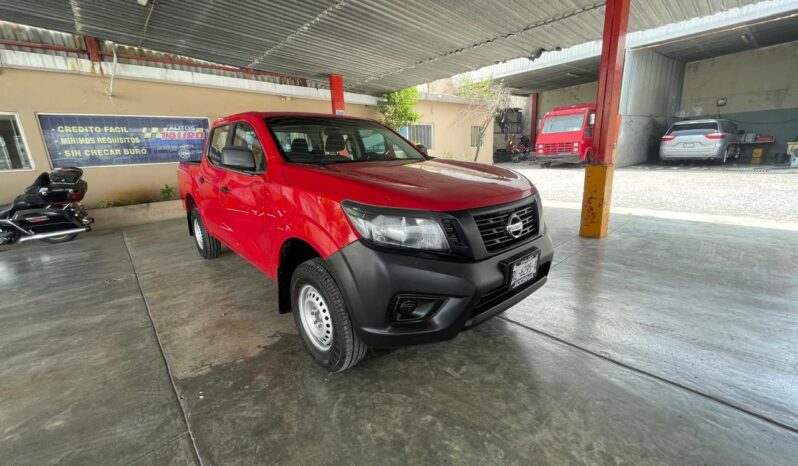 
NISSAN NP300 Doble cabina S con clima full									