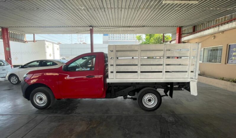 
NISSAN NP300 Redilas  con clima full									