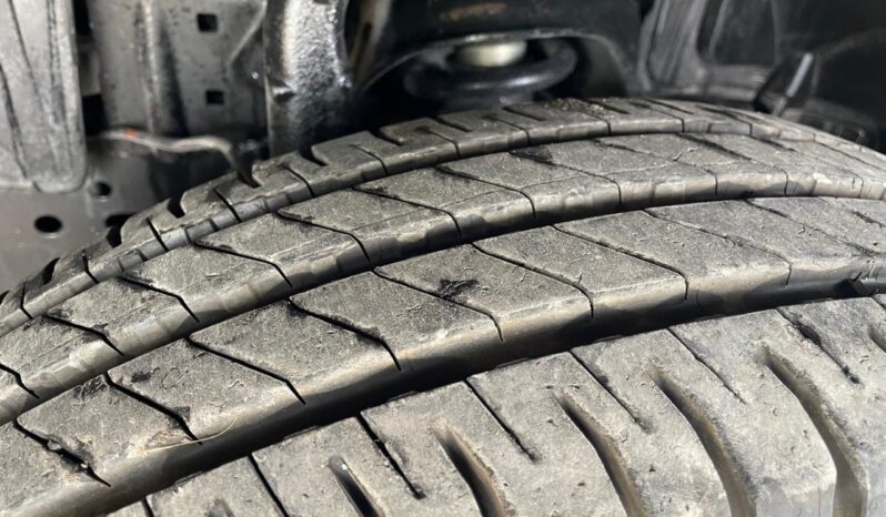 
NISSAN NP300 Doble cabina S con clima full									