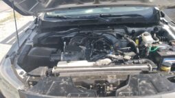 
NISSAN NP300 Redilas  con clima full									