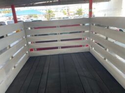 
NISSAN NP300 Redilas  con clima full									