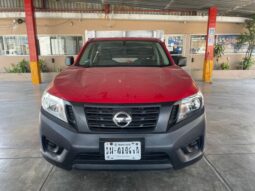 
NISSAN NP300 Redilas  con clima full									