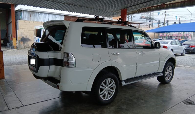 
MONTERO LIMITED 4X4(CON PALANCA) 2015 AUT PIEL full									