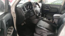 
MONTERO LIMITED 4X4(CON PALANCA) 2015 AUT PIEL full									