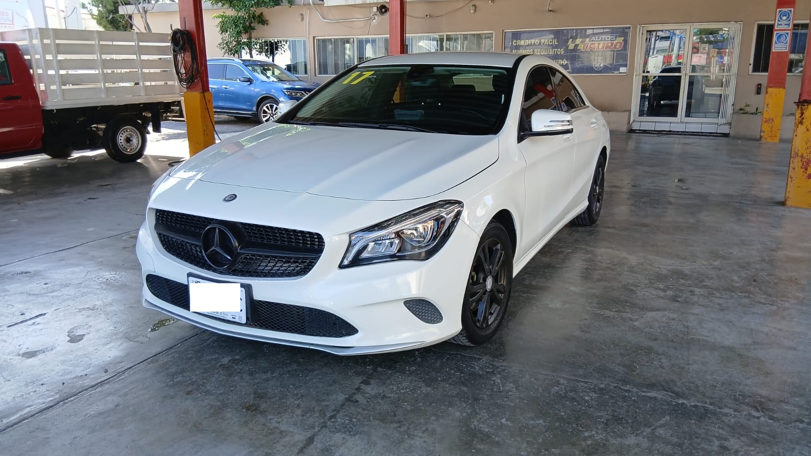 MERCEDES BENZ CLA 180 2017 AUT PIEL