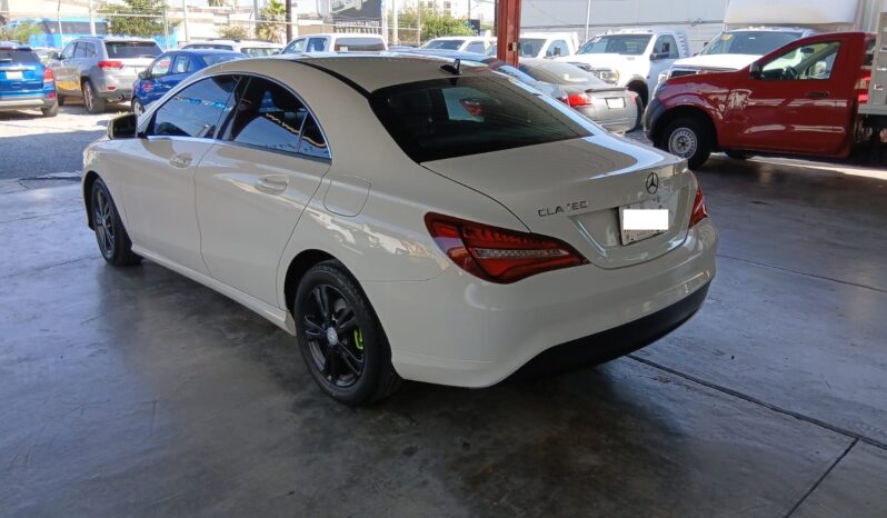 
MERCEDES BENZ CLA 180 2017 AUT PIEL full									