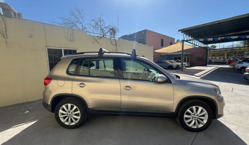 
TIGUAN SPORT & STYLE 2015 AUT full									