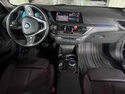 
BMW SERIE 1 118 2022 AUT full									