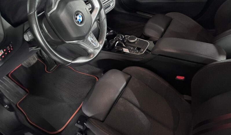 
BMW SERIE 1 118 2022 AUT full									