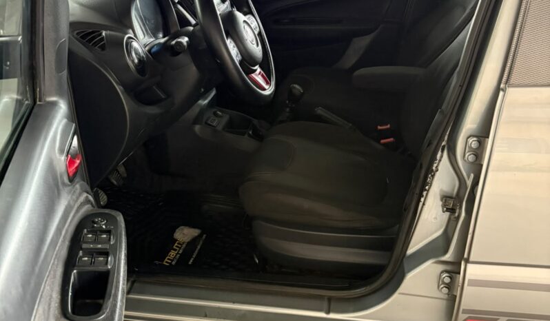 
FIAT UNO HB 2017 AUT full									